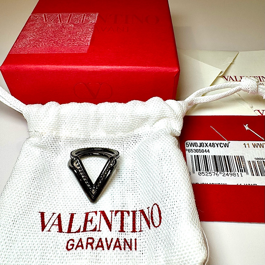Nwt Valentino Garavani Crystal Embellished V-Shape Set Of 2 Rings, Sz 5.5
